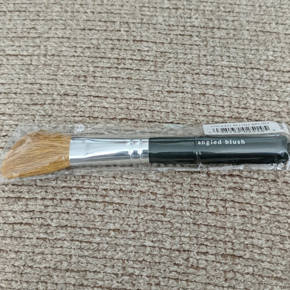 bareMinerals angled Makeup brush
